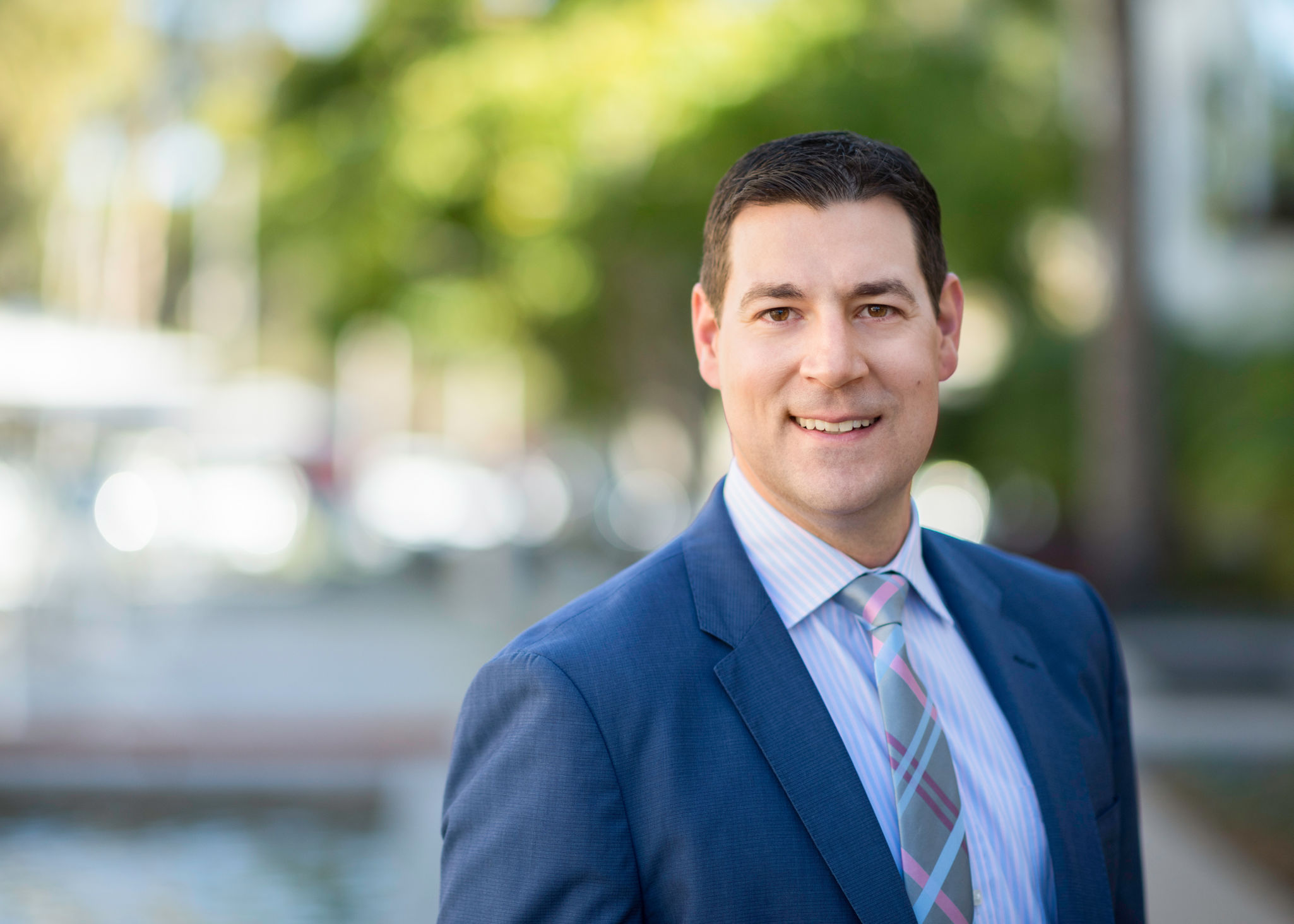 LENZ Announces FDA Approval of VIZZ for Presbyopia